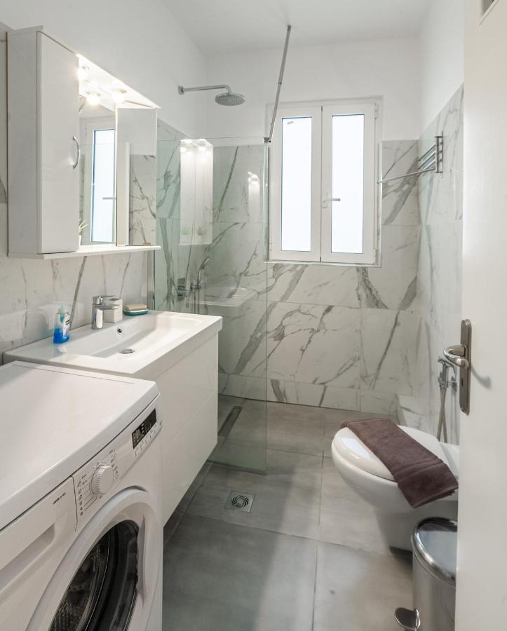 Psiri Gem From In Vivo Apartments- Spacious 1St Floor Apartment With Balcony In Athens' Historic Center Ngoại thất bức ảnh