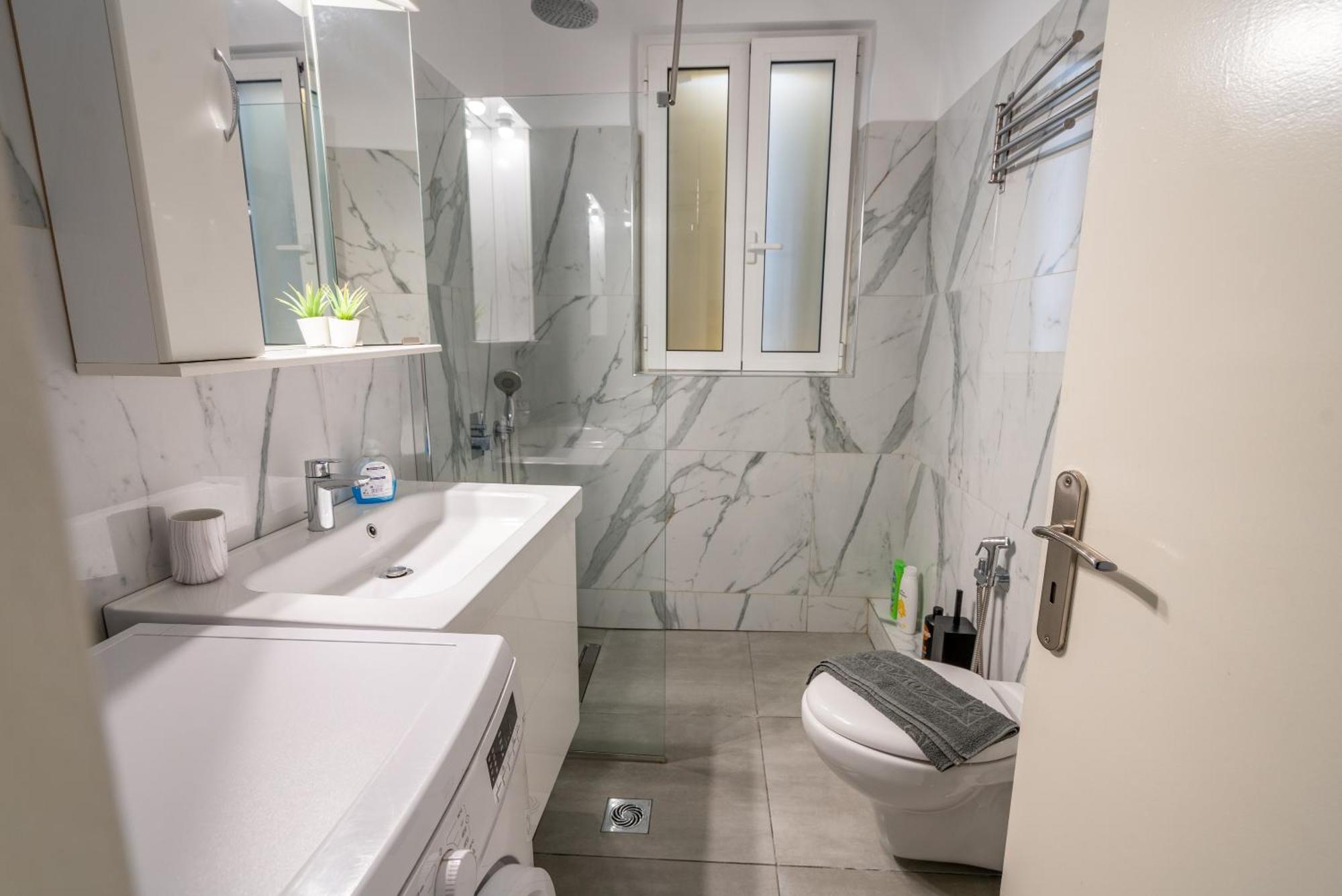 Psiri Gem From In Vivo Apartments- Spacious 1St Floor Apartment With Balcony In Athens' Historic Center Ngoại thất bức ảnh